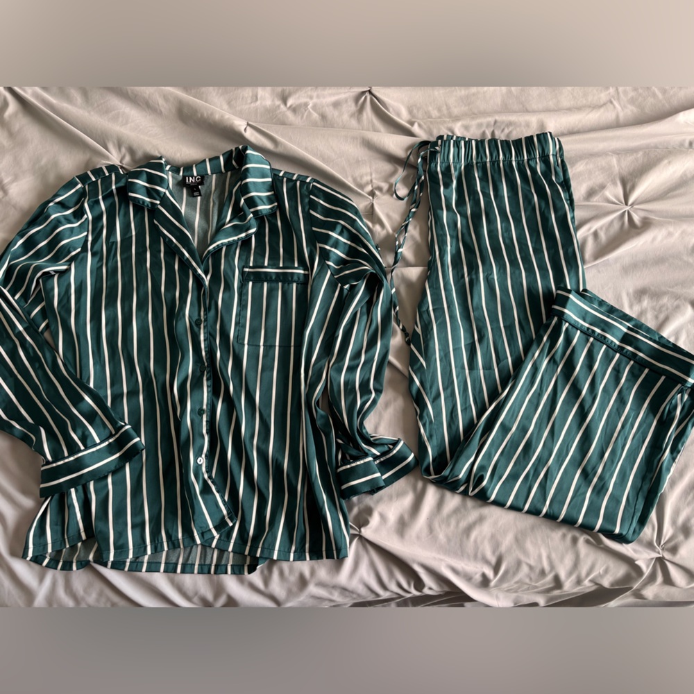 INC International Concepts Green and White Striped Satin 2 Piece Pajama Set NWOT